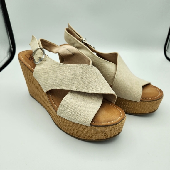 Dolce Vita Canvas Buckle Platform Wedge Heel Sandals Tan Size 9 - Picture 1 of 7